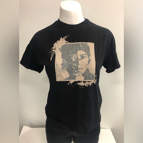 SHAWN MENDES 2019 MURPHYS US TOURING INC IN SIZE XS CROPPED - Picture 2 of 7